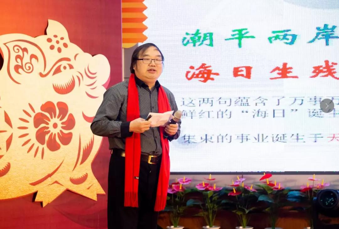 中國建筑金屬結(jié)構(gòu)協(xié)會(huì)專家委員會(huì)副主任、中國建筑設(shè)計(jì)集團(tuán)教授張躍峰 